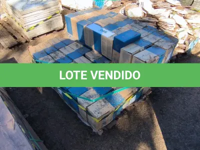 LOTE 095 - 30 CAIXAS DE REVESTIMENTO TRAVERTINO CREMA 20CM X 20CM APROXIMADAMENTE 2,16M² (NO ESTADO)