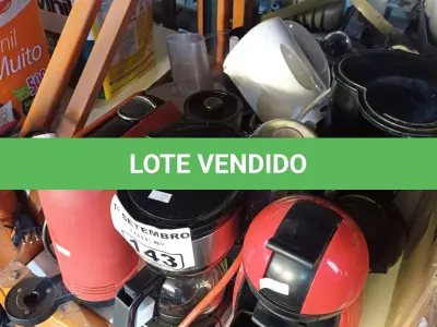 LOTE 143 - 01 LOTE COM VÁRIAS CAFETEIRAS E ESPREMEDORES DE FRUTAS MARCAS E MODELOS DIVERSOS COM AVARIAS. (NO ESTADO) ATENÇÃO! FAZER A VISITAÇÃO ANTES DE ARREMATAR, NÃO SABEMOS SE FUNCIONA. LEILÃO NÃO TEM GARANTIA E NEM DEVOLUÇÃO, SUJEITO A POSSÍVEIS AVARIAS VISÍVEIS/OCULTAS E/OU AUSÊNCIA DE COMPONENTES.