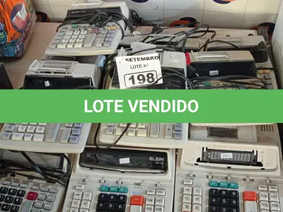 LOTE 198 - 01 LOTE COM VÁRIAS CALCULADORAS MARCAS E MODELOS DIVERSOS. (NO ESTADO) ATENÇÃO! FAZER A VISITAÇÃO ANTES DE ARREMATAR, NÃO SABEMOS SE FUNCIONA. LEILÃO NÃO TEM GARANTIA E NEM DEVOLUÇÃO, SUJEITO A POSSÍVEIS AVARIAS VISÍVEIS/OCULTAS E/OU AUSÊNCIA DE COMPONENTES.