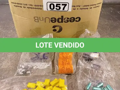 LOTE 057 - 01 CAIXA COM GRANDE QUANTIDADE DE CAPACITORES E RESISTORES ELETROLÍTICOS DIVERSOS. (NO ESTADO) ATENÇÃO! FAZER A VISITAÇÃO ANTES DE ARREMATAR, NÃO SABEMOS SE FUNCIONA. LEILÃO NÃO TEM GARANTIA E NEM DEVOLUÇÃO, SUJEITO A POSSÍVEIS AVARIAS VISÍVEIS/OCULTAS E/OU AUSÊNCIA DE COMPONENTES.