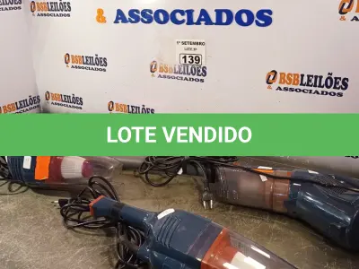 LOTE 139 - 03 ASPIRADORES DE PÓ MARCAS E MODELOS DIVERSOS. (NO ESTADO) ATENÇÃO! FAZER A VISITAÇÃO ANTES DE ARREMATAR, NÃO SABEMOS SE FUNCIONA. LEILÃO NÃO TEM GARANTIA E NEM DEVOLUÇÃO, SUJEITO A POSSÍVEIS AVARIAS VISÍVEIS/OCULTAS E/OU AUSÊNCIA DE COMPONENTES.