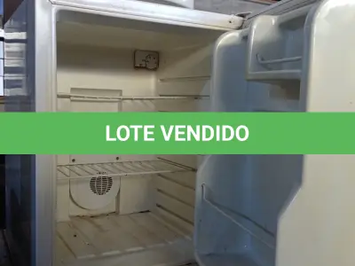 LOTE 203 - 01 CENTRIFUGA E 01 FRIGOBAR MARCA ETERNY 220V. (NO ESTADO) ATENÇÃO! FAZER A VISITAÇÃO ANTES DE ARREMATAR, NÃO SABEMOS SE FUNCIONA. LEILÃO NÃO TEM GARANTIA E NEM DEVOLUÇÃO, SUJEITO A POSSÍVEIS AVARIAS VISÍVEIS/OCULTAS E/OU AUSÊNCIA DE COMPONENTES.