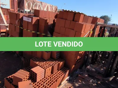 LOTE 103 - 01 LOTE COM TIJOLOS DE BARRO PARA CONSTRUÇAO(NO ESTADO)