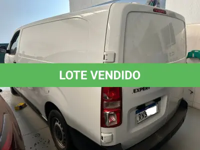 LOTE 681 - 01 PEUGEOT EXPERT 1.6 DIESEL 2021/2022 IPVA 2023 PAGO SINISTRADO (MEDIA MONTA FAZER CSV POR CONTA DO ARREMATANTE VENDIDO NO ESTADO EM QUE SE ENCONTRA.  EVENTUAL AUSÊNCIA OU DIVERGÊNCIA DE PECAS (INTERNAS OU EXTERNAS) DO VEICULO, TAIS COMO ESCAPAMENTOS, CATALISADORES, SUSPENSÃO, CAMBIO, MOTOR, PARTE ELÉTRICA E  DEMAIS COMPONENTES, A REGULARIZAÇÃO SERÁ POR CONTA DO ARREMATANTE SERVIÇO DE BAIXA MEDIA MONTA DEVE SER FEITO POR DESPACHANTE AUTORIZADO XAVANTECAR EM GOIANIA O MESMO DEVERÁ SER TRANSFERIDO INICIALMENTE PARA O COMITENTE COM AS DESPESAS DE SERVIÇOS E TAXAS DO DETRAN E DEMAIS POR CONTA DO ARREMATANTE. (NO ESTADO)