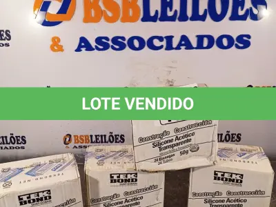 LOTE 193 - 04 CAIXAS COM BISNAGAS DE SILICONE ACÉTICO TRANSPARENTE COM 24 UNIDADES CADA. (NO ESTADO) ATENÇÃO! FAZER A VISITAÇÃO ANTES DE ARREMATAR, NÃO SABEMOS SE FUNCIONA. LEILÃO NÃO TEM GARANTIA E NEM DEVOLUÇÃO, SUJEITO A POSSÍVEIS AVARIAS VISÍVEIS/OCULTAS E/OU AUSÊNCIA DE COMPONENTES.
