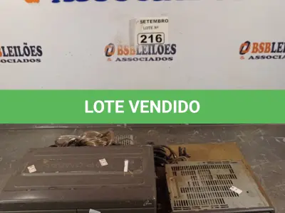 LOTE 216 - 01 TOCA CD COM DISQUETEIRA MARCA PIONNER. (NO ESTADO) ATENÇÃO! FAZER A VISITAÇÃO ANTES DE ARREMATAR, NÃO SABEMOS SE FUNCIONA. LEILÃO NÃO TEM GARANTIA E NEM DEVOLUÇÃO, SUJEITO A POSSÍVEIS AVARIAS VISÍVEIS/OCULTAS E/OU AUSÊNCIA DE COMPONENTES.
