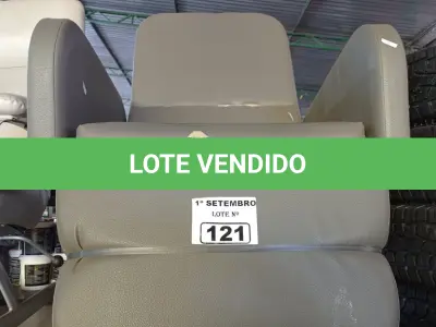 LOTE 121 - 01 POLTRONA PARA DESCANSO. (NO ESTADO) ATENÇÃO! FAZER A VISITAÇÃO ANTES DE ARREMATAR, NÃO SABEMOS SE FUNCIONA. LEILÃO NÃO TEM GARANTIA E NEM DEVOLUÇÃO, SUJEITO A POSSÍVEIS AVARIAS VISÍVEIS/OCULTAS E/OU AUSÊNCIA DE COMPONENTES.