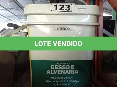 LOTE 123 - 01 BALDE DE TINTA MAXIVINIL ACRÍLICA GESSO E ALVENARIA INTERIORES 18L NA COR FOSCO BRANCO NEVE. (NO ESTADO) ATENÇÃO! FAZER A VISITAÇÃO ANTES DE ARREMATAR, NÃO SABEMOS SE FUNCIONA. LEILÃO NÃO TEM GARANTIA E NEM DEVOLUÇÃO, SUJEITO A POSSÍVEIS AVARIAS VISÍVEIS/OCULTAS E/OU AUSÊNCIA DE COMPONENTES.