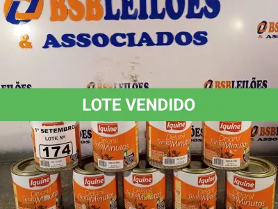 LOTE 174 - 09 LATAS DE ESMALTE SINTÉTICO IQUINE 900ML SENDO 04 NA COR VERMELHO VINHO, 03 MARROM CONHAQUE, 01 AZUL CELESTE E 01 AZUL DEL REY. (NO ESTADO) ATENÇÃO! FAZER A VISITAÇÃO ANTES DE ARREMATAR, NÃO SABEMOS SE FUNCIONA. LEILÃO NÃO TEM GARANTIA E NEM DEVOLUÇÃO, SUJEITO A POSSÍVEIS AVARIAS VISÍVEIS/OCULTAS E/OU AUSÊNCIA DE COMPONENTES.