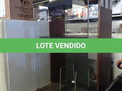 LOTE 210 - 01 RACK EM MADEIRA COM TAMPO DE VIDRO, 01 TV DE TUBO E 01 ANTENA INTERNA. (NO ESTADO) ATENÇÃO! FAZER A VISITAÇÃO ANTES DE ARREMATAR, NÃO SABEMOS SE FUNCIONA. LEILÃO NÃO TEM GARANTIA E NEM DEVOLUÇÃO, SUJEITO A POSSÍVEIS AVARIAS VISÍVEIS/OCULTAS E/OU AUSÊNCIA DE COMPONENTES.