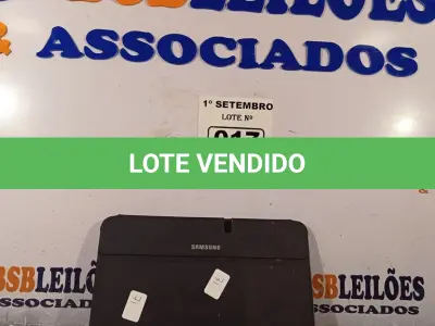 LOTE 017 - 01 TABLET GALAXY NOTE 10.1 SAMSUNG. (NO ESTADO) ATENÇÃO! FAZER A VISITAÇÃO ANTES DE ARREMATAR, NÃO SABEMOS SE FUNCIONA. LEILÃO NÃO TEM GARANTIA E NEM DEVOLUÇÃO, SUJEITO A POSSÍVEIS AVARIAS VISÍVEIS/OCULTAS E/OU AUSÊNCIA DE COMPONENTES.