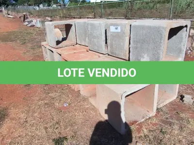 LOTE 107 - CAIXAS DE CONCRETO QUADRADAS 66CM X 66CM (NO ESTADO)