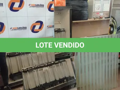 LOTE 228 - 03 ESPELHOS E 04 RECORTES DE VIDRO DE TAMANHOS DIVERSOS. (NO ESTADO) ATENÇÃO! FAZER A VISITAÇÃO ANTES DE ARREMATAR, NÃO SABEMOS SE FUNCIONA. LEILÃO NÃO TEM GARANTIA E NEM DEVOLUÇÃO, SUJEITO A POSSÍVEIS AVARIAS VISÍVEIS/OCULTAS E/OU AUSÊNCIA DE COMPONENTES.