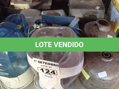 LOTE 124 - 04 UMIDIFICADORES DE AR, 01 NEBULIZADOR, 01 DISPENSE, 02 CASES PARA DISQUETES E 02 BOTIJÕES DE GÁS P2. (NO ESTADO) ATENÇÃO! FAZER A VISITAÇÃO ANTES DE ARREMATAR, NÃO SABEMOS SE FUNCIONA. LEILÃO NÃO TEM GARANTIA E NEM DEVOLUÇÃO, SUJEITO A POSSÍVEIS AVARIAS VISÍVEIS/OCULTAS E/OU AUSÊNCIA DE COMPONENTES.