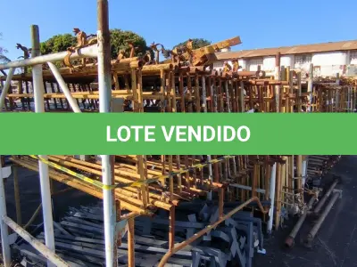 LOTE 065 - 01 LOTE COM GRADES EM FERRO AMARELOS (OBS:SO AS AMARELAS ) (NO ESTADO)
