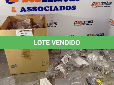 LOTE 231 - 01 CAIXA COM GRANDE QUANTIDADE DE CAPACITORES E RESISTORES ELETROLÍTICOS DIVERSOS. (NO ESTADO) ATENÇÃO! FAZER A VISITAÇÃO ANTES DE ARREMATAR, NÃO SABEMOS SE FUNCIONA. LEILÃO NÃO TEM GARANTIA E NEM DEVOLUÇÃO, SUJEITO A POSSÍVEIS AVARIAS VISÍVEIS/OCULTAS E/OU AUSÊNCIA DE COMPONENTES.