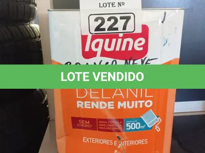 LOTE 227 - 01 LATA DE TINTA IQUINE DELANIL RENDE MUITO EXTERIORES/ INTERIORES ACRÍLICO STANDARD 18L NA COR BRANCO NEVE. (NO ESTADO) ATENÇÃO! FAZER A VISITAÇÃO ANTES DE ARREMATAR, NÃO SABEMOS SE FUNCIONA. LEILÃO NÃO TEM GARANTIA E NEM DEVOLUÇÃO, SUJEITO A POSSÍVEIS AVARIAS VISÍVEIS/OCULTAS E/OU AUSÊNCIA DE COMPONENTES.
