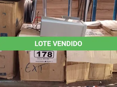LOTE 178 - 05 CAIXAS COM REATORES PARA LÂMPADAS DE VAPOR METÁLICO. (NO ESTADO) ATENÇÃO! FAZER A VISITAÇÃO ANTES DE ARREMATAR, NÃO SABEMOS SE FUNCIONA. LEILÃO NÃO TEM GARANTIA E NEM DEVOLUÇÃO, SUJEITO A POSSÍVEIS AVARIAS VISÍVEIS/OCULTAS E/OU AUSÊNCIA DE COMPONENTES.