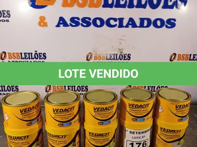 LOTE 176 - 05 LATAS DE ADESIVO ESTRUTURAL DE BASE EPÓXI MEDIA FLUIDEZ COMPONENTES A+B. (NO ESTADO) ATENÇÃO! FAZER A VISITAÇÃO ANTES DE ARREMATAR, NÃO SABEMOS SE FUNCIONA. LEILÃO NÃO TEM GARANTIA E NEM DEVOLUÇÃO, SUJEITO A POSSÍVEIS AVARIAS VISÍVEIS/OCULTAS E/OU AUSÊNCIA DE COMPONENTES.