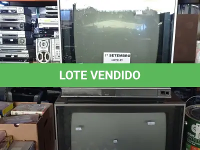 LOTE 206 - 02 TV’S DE TUBO E 02 ANTENAS INTERNAS MARCAS E MODELOS DIVERSOS. (NO ESTADO) ATENÇÃO! FAZER A VISITAÇÃO ANTES DE ARREMATAR, NÃO SABEMOS SE FUNCIONA. LEILÃO NÃO TEM GARANTIA E NEM DEVOLUÇÃO, SUJEITO A POSSÍVEIS AVARIAS VISÍVEIS/OCULTAS E/OU AUSÊNCIA DE COMPONENTES.