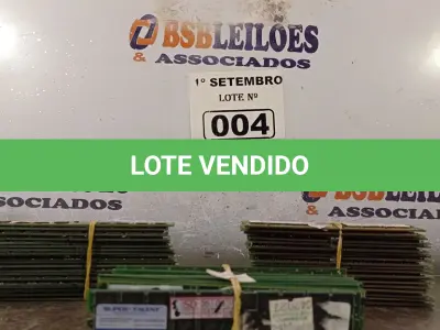 LOTE 004 - 01 LOTE COM VÁRIAS MEMORIAS PARA PC MARCAS E MODELOS DIVERSOS. (NO ESTADO) ATENÇÃO! FAZER A VISITAÇÃO ANTES DE ARREMATAR, NÃO SABEMOS SE FUNCIONA. LEILÃO NÃO TEM GARANTIA E NEM DEVOLUÇÃO, SUJEITO A POSSÍVEIS AVARIAS VISÍVEIS/OCULTAS E/OU AUSÊNCIA DE COMPONENTES.