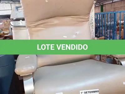 LOTE 151 - 01 POLTRONA PARA DESCANSO. (NO ESTADO) ATENÇÃO! FAZER A VISITAÇÃO ANTES DE ARREMATAR, NÃO SABEMOS SE FUNCIONA. LEILÃO NÃO TEM GARANTIA E NEM DEVOLUÇÃO, SUJEITO A POSSÍVEIS AVARIAS VISÍVEIS/OCULTAS E/OU AUSÊNCIA DE COMPONENTES.