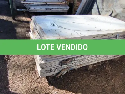 LOTE 101 - 01 LOTE COM PORCELANATO BIANCO PAONAZZETO 60CM X 1,20CM APROXIMADAMENTE 21,60M²(NO ESTADO)