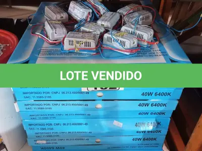 LOTE 132 - 10 LÂMPADAS FLUORESCENTES CIRCULAR 6400K 40W E 10 REATORES 1X40W. (NO ESTADO) ATENÇÃO! FAZER A VISITAÇÃO ANTES DE ARREMATAR, NÃO SABEMOS SE FUNCIONA. LEILÃO NÃO TEM GARANTIA E NEM DEVOLUÇÃO, SUJEITO A POSSÍVEIS AVARIAS VISÍVEIS/OCULTAS E/OU AUSÊNCIA DE COMPONENTES.