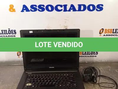 LOTE 049 - 01 NOTEBOOK MARCA TOSHIBA. (NO ESTADO) ATENÇÃO! FAZER A VISITAÇÃO ANTES DE ARREMATAR, NÃO SABEMOS SE FUNCIONA. LEILÃO NÃO TEM GARANTIA E NEM DEVOLUÇÃO, SUJEITO A POSSÍVEIS AVARIAS VISÍVEIS/OCULTAS E/OU AUSÊNCIA DE COMPONENTES.