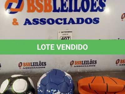 LOTE 407 - 01 BOLA DE BASQUETE E 02 BOLAS DE FUTEBOL. (NO ESTADO) ATENÇÃO! FAZER A VISITAÇÃO ANTES DE ARREMATAR, NÃO SABEMOS SE FUNCIONA. LEILÃO NÃO TEM GARANTIA E NEM DEVOLUÇÃO, SUJEITO A POSSÍVEIS AVARIAS VISÍVEIS/OCULTAS E/OU AUSÊNCIA DE COMPONENTES.