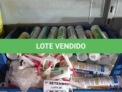 LOTE 566 - 01 LOTE COM VÁRIAS BISNAGAS DE SILICONE DIVERSOS. (NO ESTADO) ATENÇÃO! FAZER A VISITAÇÃO ANTES DE ARREMATAR, NÃO SABEMOS SE FUNCIONA. LEILÃO NÃO TEM GARANTIA E NEM DEVOLUÇÃO, SUJEITO A POSSÍVEIS AVARIAS VISÍVEIS/OCULTAS E/OU AUSÊNCIA DE COMPONENTES.