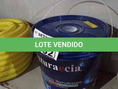 LOTE 552 - 01 BALDE DE REVESTIMENTO TEXTURIZADO HIDRORREPELENTE ANTIMOFO COR BRANCO BASE 25KG. (NO ESTADO) ATENÇÃO! FAZER A VISITAÇÃO ANTES DE ARREMATAR, NÃO SABEMOS SE FUNCIONA. LEILÃO NÃO TEM GARANTIA E NEM DEVOLUÇÃO, SUJEITO A POSSÍVEIS AVARIAS VISÍVEIS/OCULTAS E/OU AUSÊNCIA DE COMPONENTES.