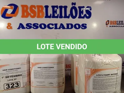 LOTE 323 - 10 LITROS DE ESPUMA HIGIENIZADORA PARA ANTISSEPSIA INSTANTÂNEA DAS MÃOS E 10 LITROS DE CONDICIONADOR PARA CABELOS. (NO ESTADO) ATENÇÃO! FAZER A VISITAÇÃO ANTES DE ARREMATAR, NÃO SABEMOS SE FUNCIONA. LEILÃO NÃO TEM GARANTIA E NEM DEVOLUÇÃO, SUJEITO A POSSÍVEIS AVARIAS VISÍVEIS/OCULTAS E/OU AUSÊNCIA DE COMPONENTES.