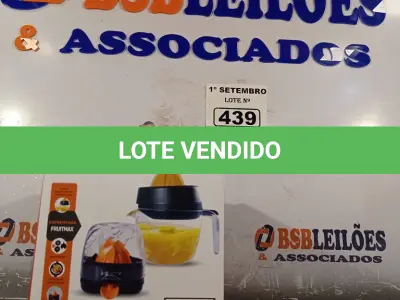 LOTE 439 - 01 ESPREMEDOR FRUITMAX MALLORY 1,20L DE CAPACIDADE 127V. (NO ESTADO) ATENÇÃO! FAZER A VISITAÇÃO ANTES DE ARREMATAR, NÃO SABEMOS SE FUNCIONA. LEILÃO NÃO TEM GARANTIA E NEM DEVOLUÇÃO, SUJEITO A POSSÍVEIS AVARIAS VISÍVEIS/OCULTAS E/OU AUSÊNCIA DE COMPONENTES.
