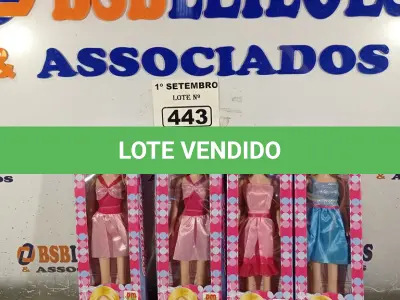 LOTE 443 - 04 BONECAS BELINDA. (NO ESTADO) ATENÇÃO! FAZER A VISITAÇÃO ANTES DE ARREMATAR, NÃO SABEMOS SE FUNCIONA. LEILÃO NÃO TEM GARANTIA E NEM DEVOLUÇÃO, SUJEITO A POSSÍVEIS AVARIAS VISÍVEIS/OCULTAS E/OU AUSÊNCIA DE COMPONENTES.