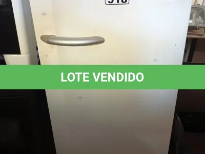 LOTE 518 - 01 GELADEIRA MARCA ELECTROLUX 220V. (NO ESTADO) ATENÇÃO! FAZER A VISITAÇÃO ANTES DE ARREMATAR, NÃO SABEMOS SE FUNCIONA. LEILÃO NÃO TEM GARANTIA E NEM DEVOLUÇÃO, SUJEITO A POSSÍVEIS AVARIAS VISÍVEIS/OCULTAS E/OU AUSÊNCIA DE COMPONENTES.