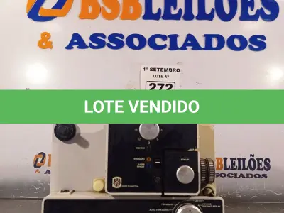 LOTE 272 - 01 PROJETOR 8MM EUMIG MARK 610D. (NO ESTADO) ATENÇÃO! FAZER A VISITAÇÃO ANTES DE ARREMATAR, NÃO SABEMOS SE FUNCIONA. LEILÃO NÃO TEM GARANTIA E NEM DEVOLUÇÃO, SUJEITO A POSSÍVEIS AVARIAS VISÍVEIS/OCULTAS E/OU AUSÊNCIA DE COMPONENTES.