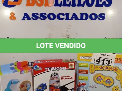 LOTE 413 - 02 BONECOS JOÃO TEIMOSO SENDO 01 GOLFINHO E 01 ALFABETO DE MADEIRA DA GALINHA PINTADINHA. (NO ESTADO) ATENÇÃO! FAZER A VISITAÇÃO ANTES DE ARREMATAR, NÃO SABEMOS SE FUNCIONA. LEILÃO NÃO TEM GARANTIA E NEM DEVOLUÇÃO, SUJEITO A POSSÍVEIS AVARIAS VISÍVEIS/OCULTAS E/OU AUSÊNCIA DE COMPONENTES.