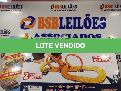 LOTE 382 - 01 PISTA HOTWHEELS. (NO ESTADO) ATENÇÃO! FAZER A VISITAÇÃO ANTES DE ARREMATAR, NÃO SABEMOS SE FUNCIONA. LEILÃO NÃO TEM GARANTIA E NEM DEVOLUÇÃO, SUJEITO A POSSÍVEIS AVARIAS VISÍVEIS/OCULTAS E/OU AUSÊNCIA DE COMPONENTES.