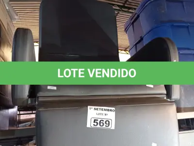 LOTE 569 - 01 POLTRONA PARA DESCANSO. (NO ESTADO) ATENÇÃO! FAZER A VISITAÇÃO ANTES DE ARREMATAR, NÃO SABEMOS SE FUNCIONA. LEILÃO NÃO TEM GARANTIA E NEM DEVOLUÇÃO, SUJEITO A POSSÍVEIS AVARIAS VISÍVEIS/OCULTAS E/OU AUSÊNCIA DE COMPONENTES.