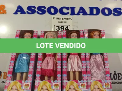 LOTE 394 - 04 BONECAS BELINDA. (NO ESTADO) ATENÇÃO! FAZER A VISITAÇÃO ANTES DE ARREMATAR, NÃO SABEMOS SE FUNCIONA. LEILÃO NÃO TEM GARANTIA E NEM DEVOLUÇÃO, SUJEITO A POSSÍVEIS AVARIAS VISÍVEIS/OCULTAS E/OU AUSÊNCIA DE COMPONENTES.