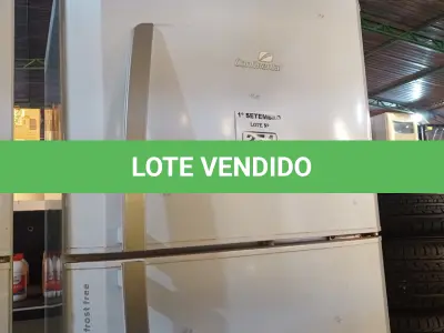 LOTE 274 - 01 GELADEIRA FROST FREE MARCA CONTINENTAL 220V. (NO ESTADO) ATENÇÃO! FAZER A VISITAÇÃO ANTES DE ARREMATAR, NÃO SABEMOS SE FUNCIONA. LEILÃO NÃO TEM GARANTIA E NEM DEVOLUÇÃO, SUJEITO A POSSÍVEIS AVARIAS VISÍVEIS/OCULTAS E/OU AUSÊNCIA DE COMPONENTES.