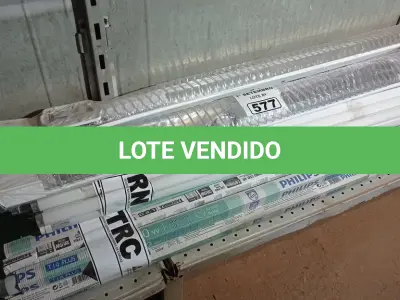 LOTE 577 - 02 LUMINÁRIAS E VÁRIAS LÂMPADAS FLUORESCENTES TUBULAR MARCAS E MODELOS DIVERSOS. (NO ESTADO) ATENÇÃO! FAZER A VISITAÇÃO ANTES DE ARREMATAR, NÃO SABEMOS SE FUNCIONA. LEILÃO NÃO TEM GARANTIA E NEM DEVOLUÇÃO, SUJEITO A POSSÍVEIS AVARIAS VISÍVEIS/OCULTAS E/OU AUSÊNCIA DE COMPONENTES.