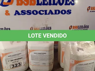 LOTE 323 - 10 LITROS DE ESPUMA HIGIENIZADORA PARA ANTISSEPSIA INSTANTÂNEA DAS MÃOS E 10 LITROS DE CONDICIONADOR PARA CABELOS. (NO ESTADO) ATENÇÃO! FAZER A VISITAÇÃO ANTES DE ARREMATAR, NÃO SABEMOS SE FUNCIONA. LEILÃO NÃO TEM GARANTIA E NEM DEVOLUÇÃO, SUJEITO A POSSÍVEIS AVARIAS VISÍVEIS/OCULTAS E/OU AUSÊNCIA DE COMPONENTES.