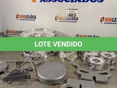 LOTE 403 - 01 BATERIA INFANTIL. (NO ESTADO) ATENÇÃO! FAZER A VISITAÇÃO ANTES DE ARREMATAR, NÃO SABEMOS SE FUNCIONA. LEILÃO NÃO TEM GARANTIA E NEM DEVOLUÇÃO, SUJEITO A POSSÍVEIS AVARIAS VISÍVEIS/OCULTAS E/OU AUSÊNCIA DE COMPONENTES.