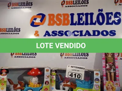 LOTE 410 - 02 BATE-VOLTA MUSICAL CARRUAGEM E 01 BONECA BELINDA. (NO ESTADO) ATENÇÃO! FAZER A VISITAÇÃO ANTES DE ARREMATAR, NÃO SABEMOS SE FUNCIONA. LEILÃO NÃO TEM GARANTIA E NEM DEVOLUÇÃO, SUJEITO A POSSÍVEIS AVARIAS VISÍVEIS/OCULTAS E/OU AUSÊNCIA DE COMPONENTES.