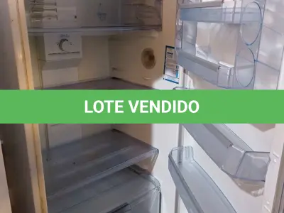 LOTE 274 - 01 GELADEIRA FROST FREE MARCA CONTINENTAL 220V. (NO ESTADO) ATENÇÃO! FAZER A VISITAÇÃO ANTES DE ARREMATAR, NÃO SABEMOS SE FUNCIONA. LEILÃO NÃO TEM GARANTIA E NEM DEVOLUÇÃO, SUJEITO A POSSÍVEIS AVARIAS VISÍVEIS/OCULTAS E/OU AUSÊNCIA DE COMPONENTES.