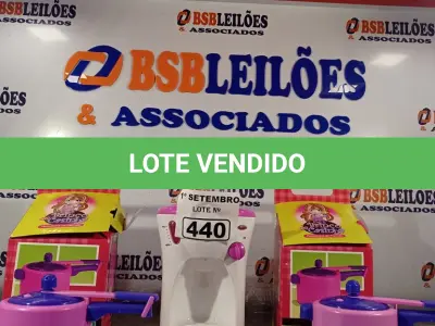LOTE 440 - 02 PANELAS DE PRESSÃO E 01 CAFETEIRA. (NO ESTADO) ATENÇÃO! FAZER A VISITAÇÃO ANTES DE ARREMATAR, NÃO SABEMOS SE FUNCIONA. LEILÃO NÃO TEM GARANTIA E NEM DEVOLUÇÃO, SUJEITO A POSSÍVEIS AVARIAS VISÍVEIS/OCULTAS E/OU AUSÊNCIA DE COMPONENTES.