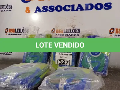 LOTE 327 - 05 PACOTES DE LUVAS DE LÁTEX SILVER TAMANHO “P”. (NO ESTADO) ATENÇÃO! FAZER A VISITAÇÃO ANTES DE ARREMATAR, NÃO SABEMOS SE FUNCIONA. LEILÃO NÃO TEM GARANTIA E NEM DEVOLUÇÃO, SUJEITO A POSSÍVEIS AVARIAS VISÍVEIS/OCULTAS E/OU AUSÊNCIA DE COMPONENTES.