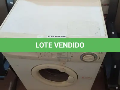 LOTE 527 - 01 LAVADORA DE ROUPAS MARCA ELECTROLUX. (NO ESTADO) ATENÇÃO! FAZER A VISITAÇÃO ANTES DE ARREMATAR, NÃO SABEMOS SE FUNCIONA. LEILÃO NÃO TEM GARANTIA E NEM DEVOLUÇÃO, SUJEITO A POSSÍVEIS AVARIAS VISÍVEIS/OCULTAS E/OU AUSÊNCIA DE COMPONENTES.